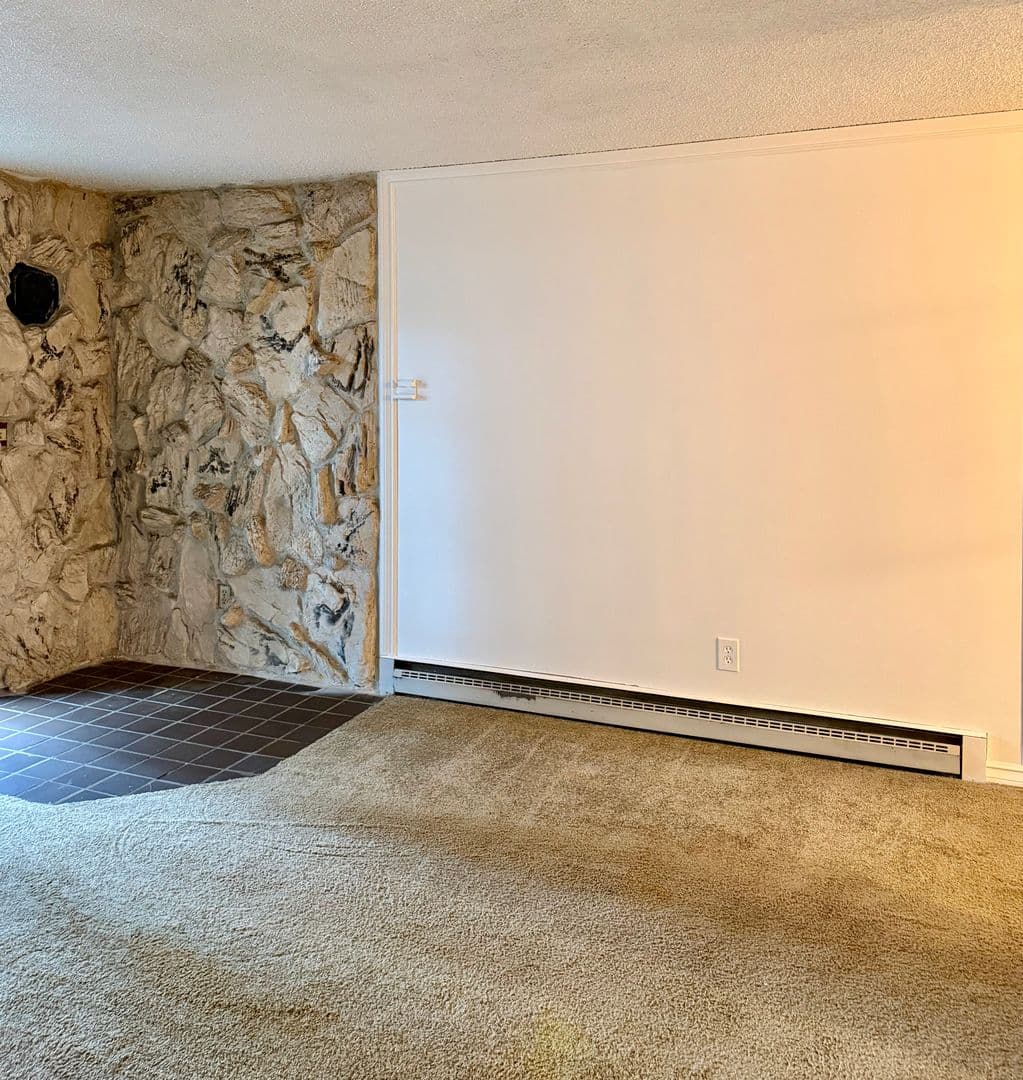 Bellevue Condo: 14580 NE 31st St., Unit G-205