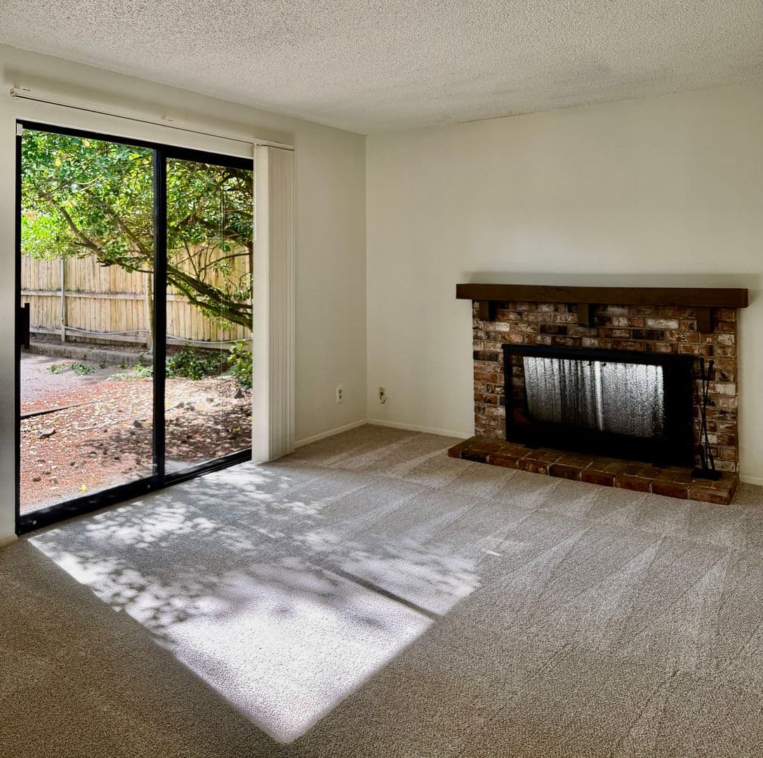 Kirkland House: 9235 NE 142nd St