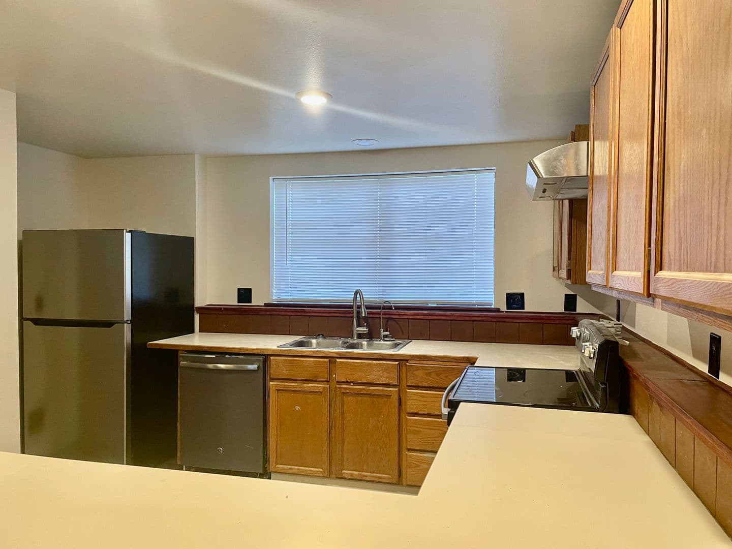 Edmonds Apartment: 23523 Edmonds Way