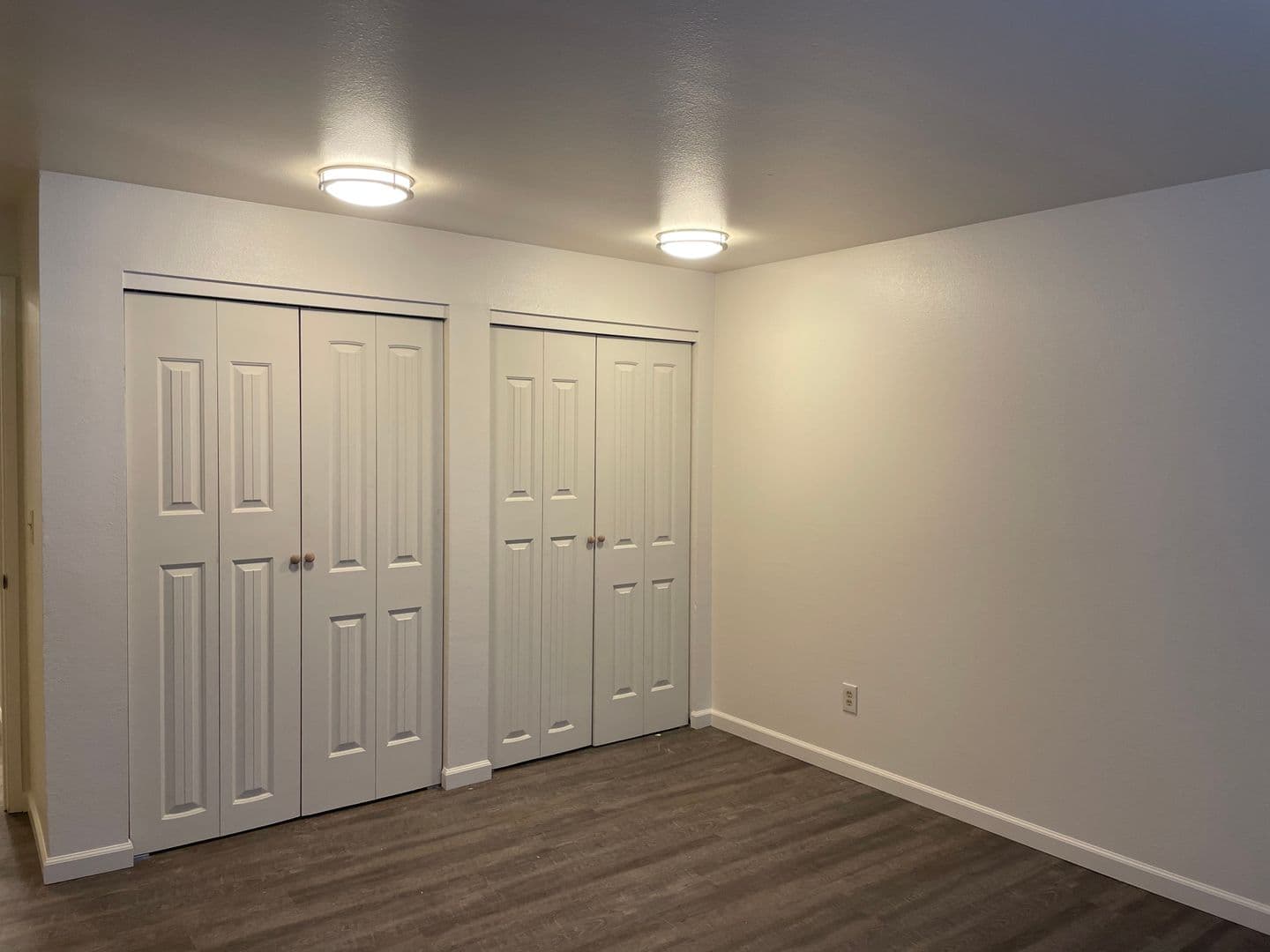 Edmonds Apartment: 23523 Edmonds Way
