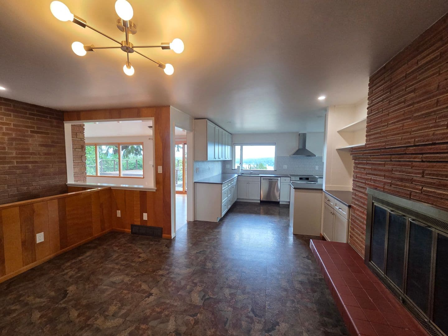 Lake Forest Park House: 16320 34th Ave NE