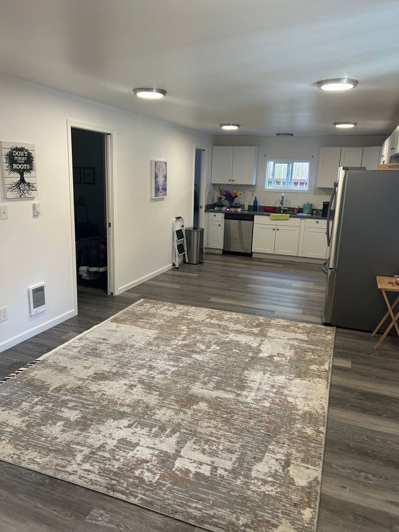 Burien Apartment: 850 SW 136th St