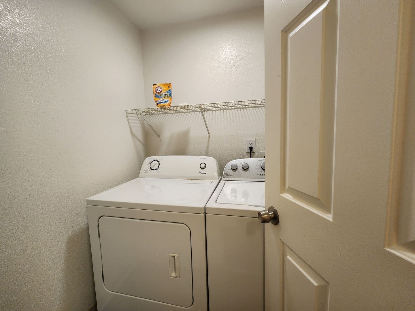 Monroe Townhome: 651 North St, #A