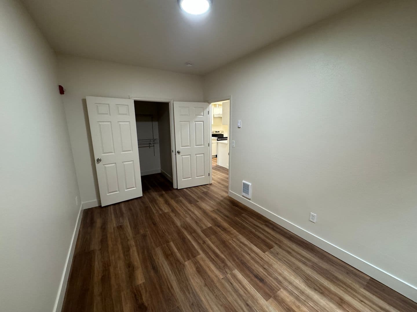 Everett Apartment: 3208 Wetmore Ave