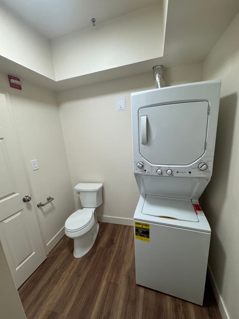 Everett Apartment: 3208 Wetmore Ave