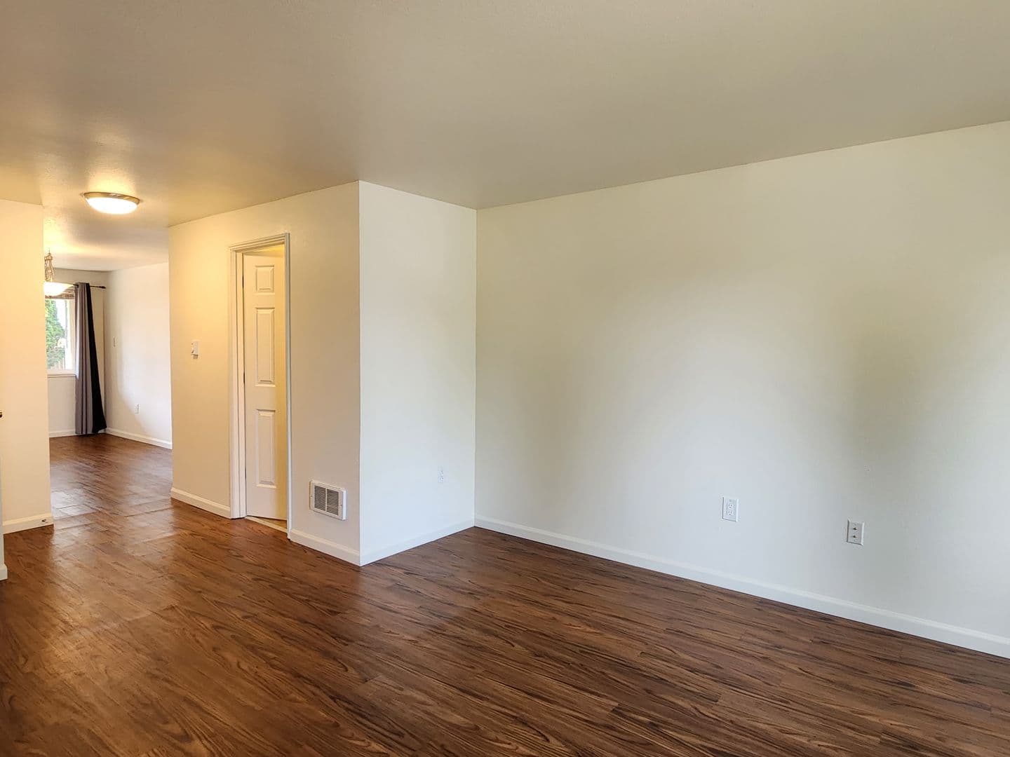 Monroe Townhome: 651 North St, #A