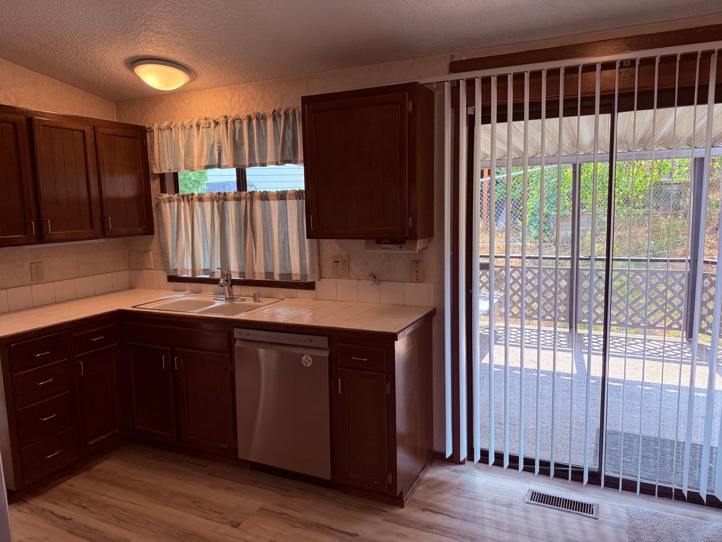 Everett House: 13000 53rd Dr SE