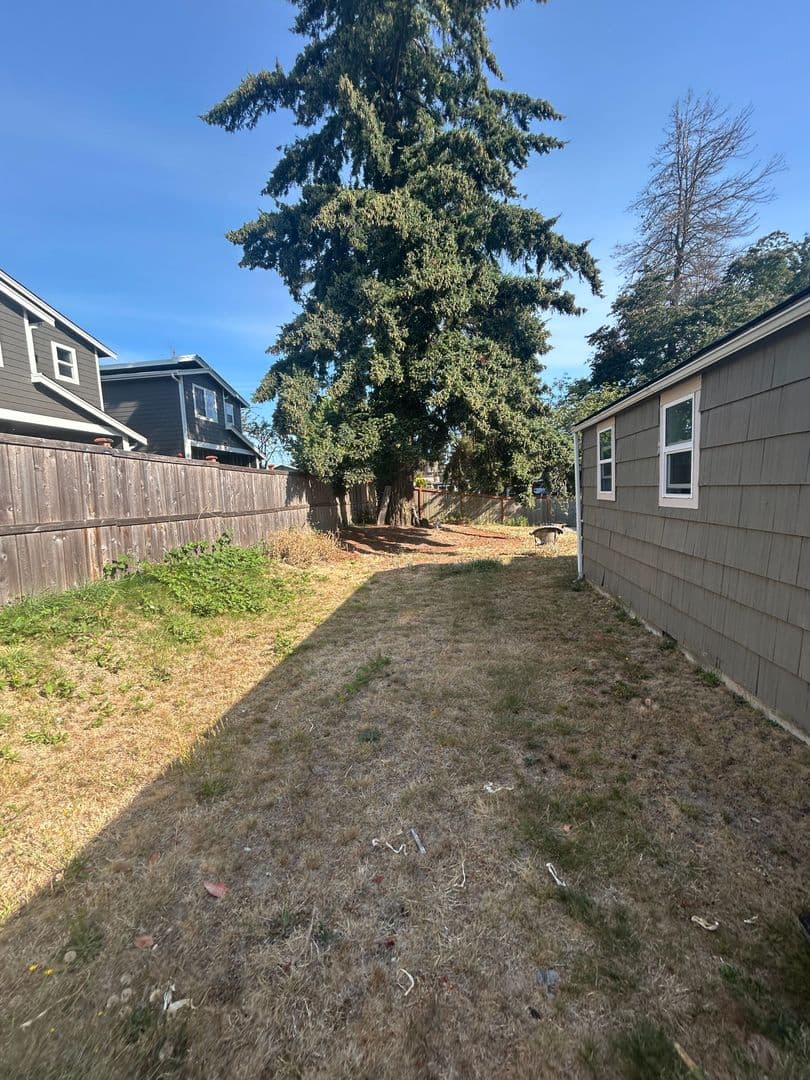 Burien Apartment: 850 SW 136th St