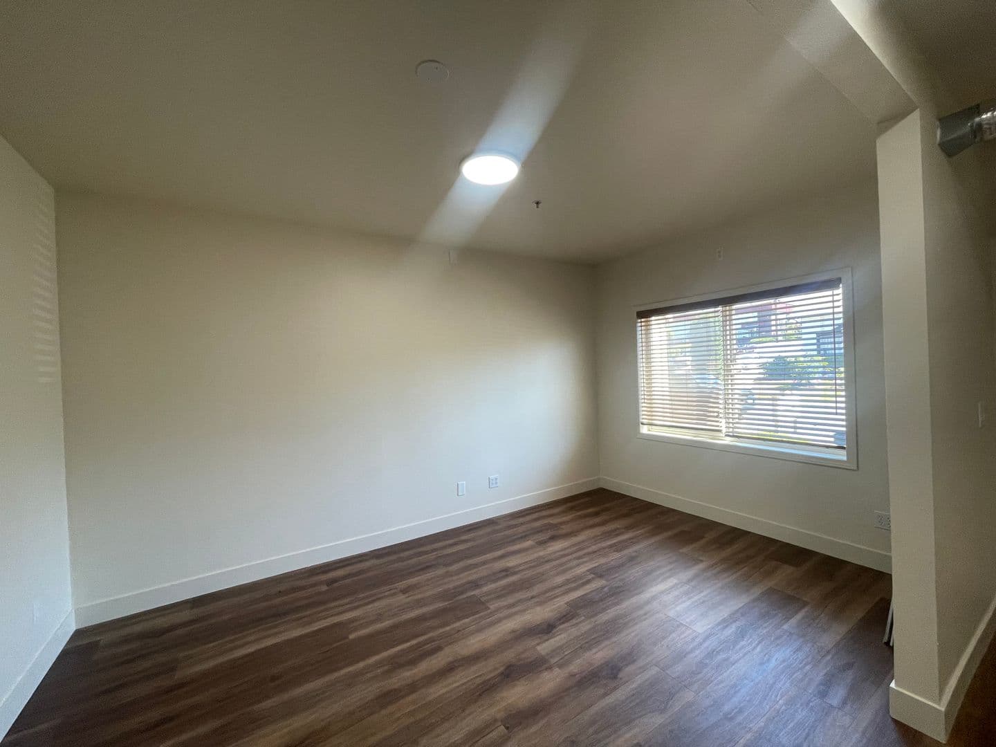 Everett Apartment: 3208 Wetmore Ave