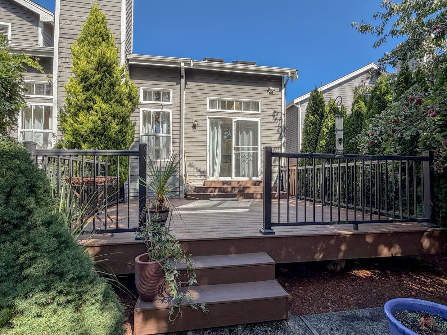 Kenmore House: 9017 NE 145th Pl