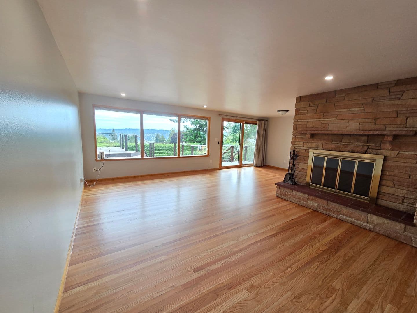 Lake Forest Park House: 16320 34th Ave NE
