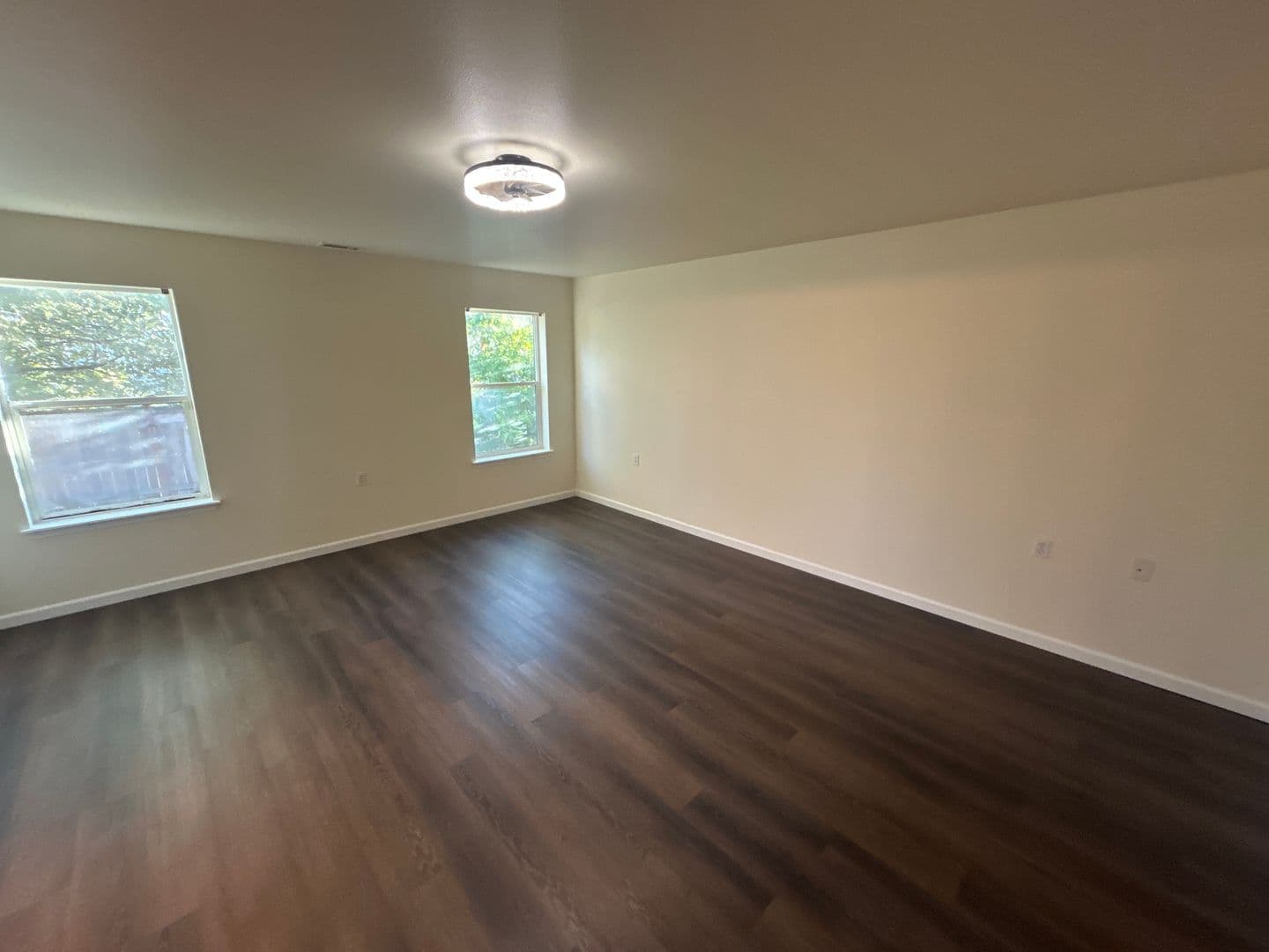 Auburn House: 29656 124th Pl SE