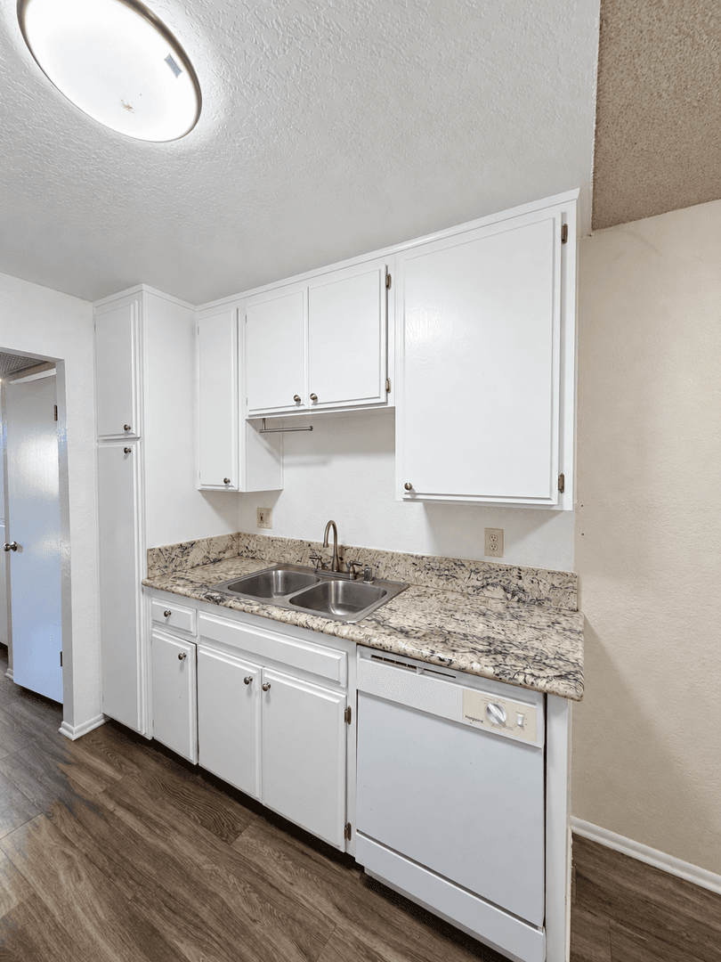 West Hills Apartment: 8485 Valley Circle Blvd