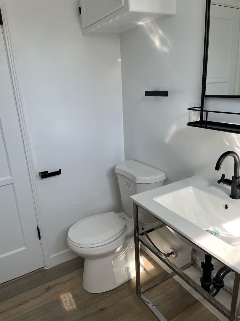 Culver City Apartment: 5317 Kinston Ave