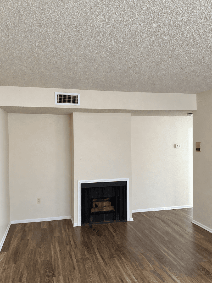 West Hills Apartment: 23901 Los Rosas