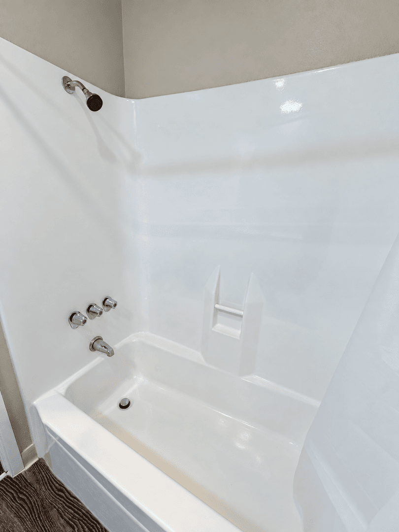West Hills Apartment: 23901 Los Rosas