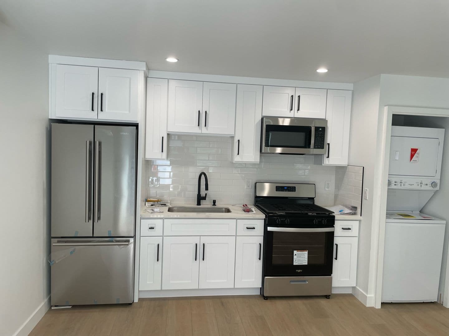 North Hollywood Apartment: 10909 Morrison St