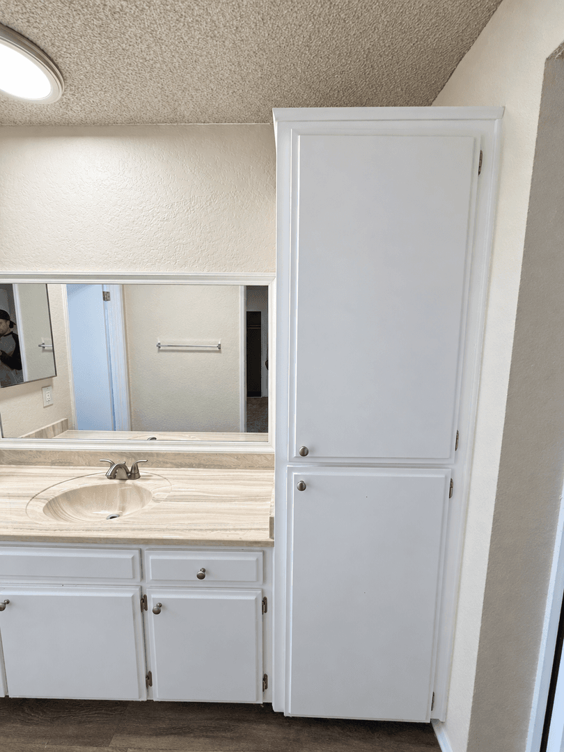 West Hills Apartment: 8485 Valley Circle Blvd