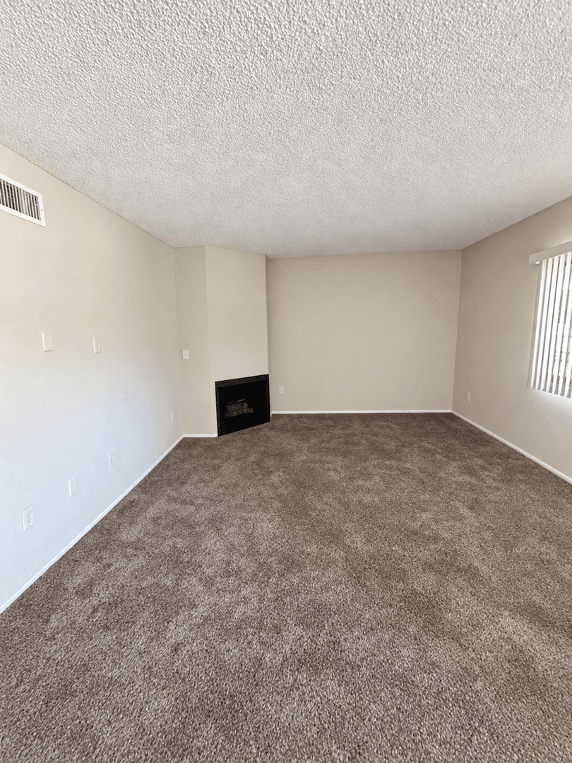 West Hills Apartment: 23901 Los Rosas