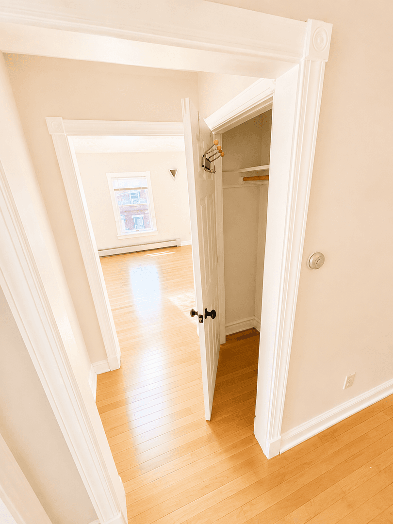 Albany Apartment: 139 Jefferson St