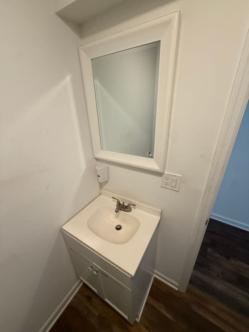 Albany Apartment: 402 Broadway