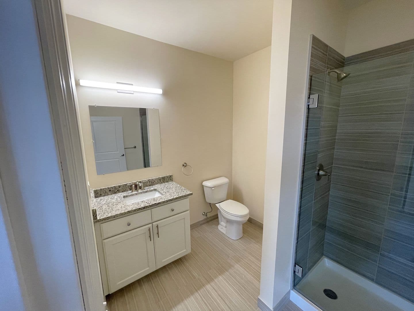 Schenectady Apartment: 192 Erie Blvd
