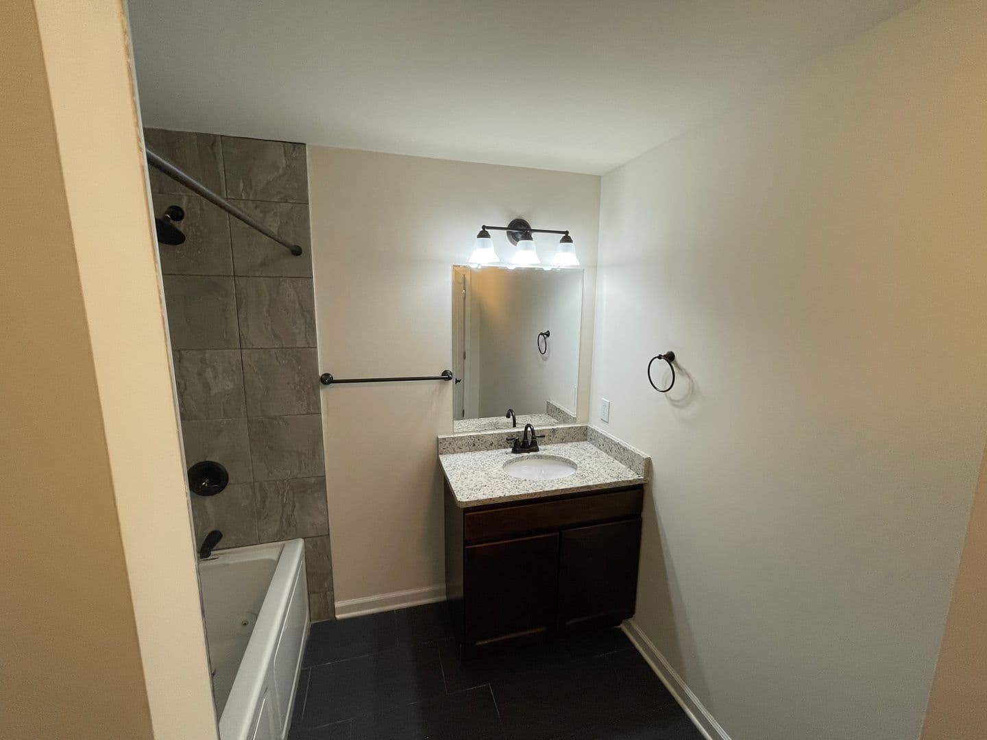 Albany Apartment: 99 Pine Street