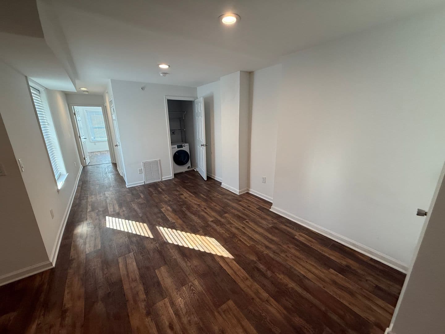 Albany Apartment: 402 Broadway