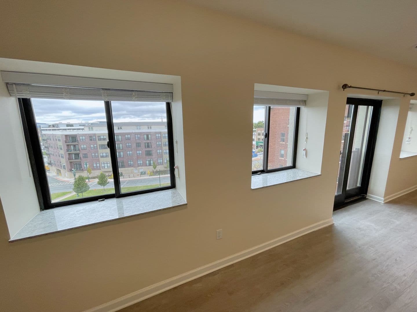 Schenectady Apartment: 192 Erie Blvd