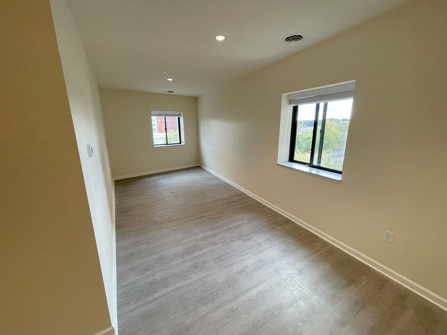 Schenectady Apartment: 192 Erie Blvd