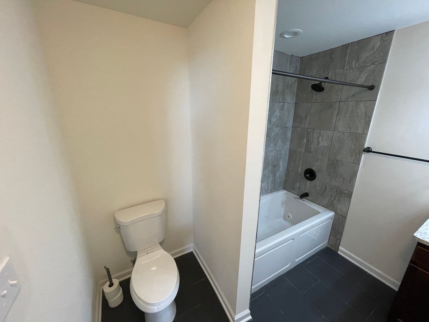 Albany Apartment: 99 Pine Street
