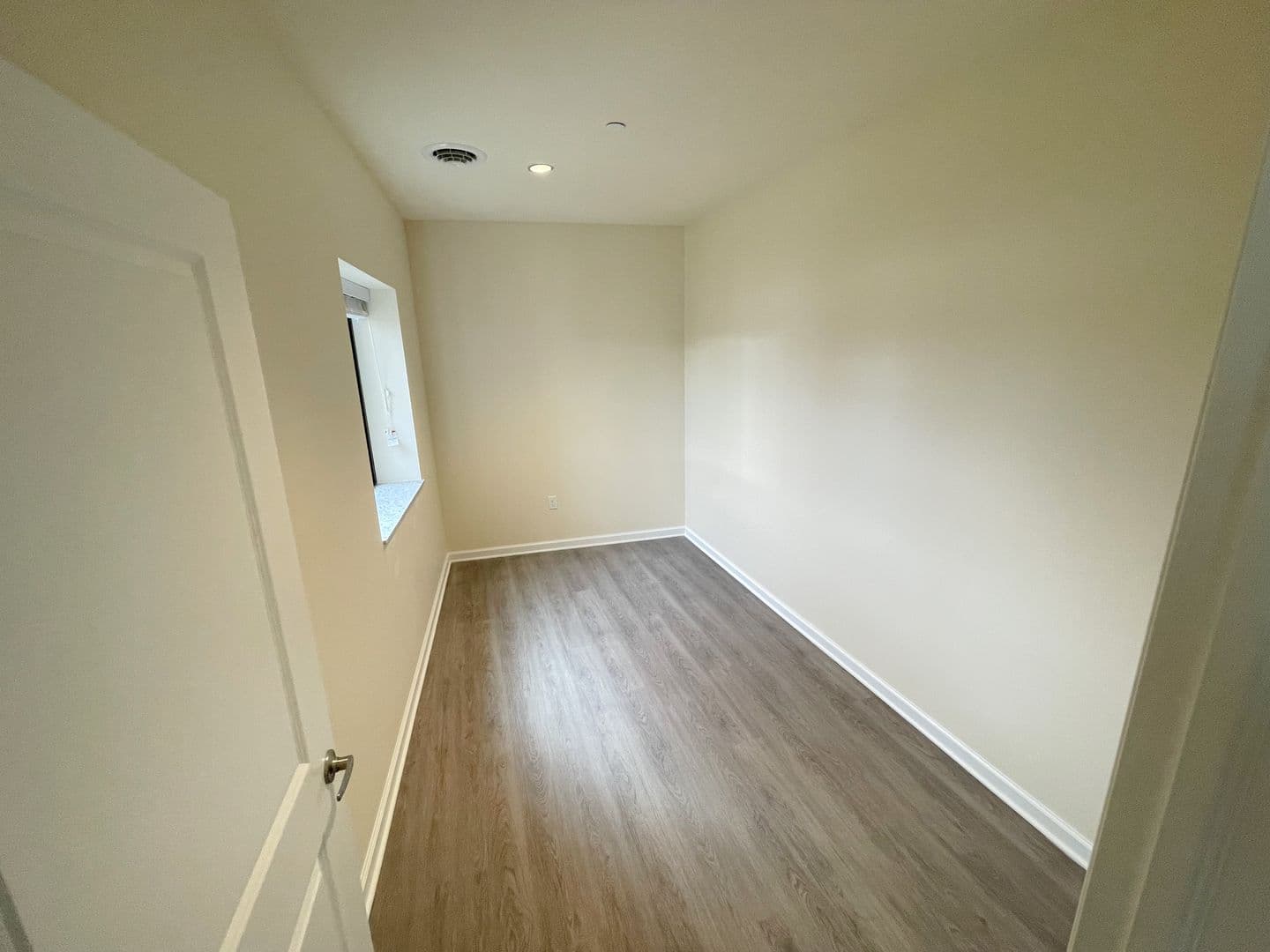 Schenectady Apartment: 192 Erie Blvd
