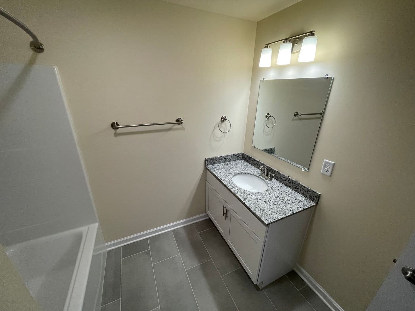 Schenectady Apartment: 540 Northend Drive