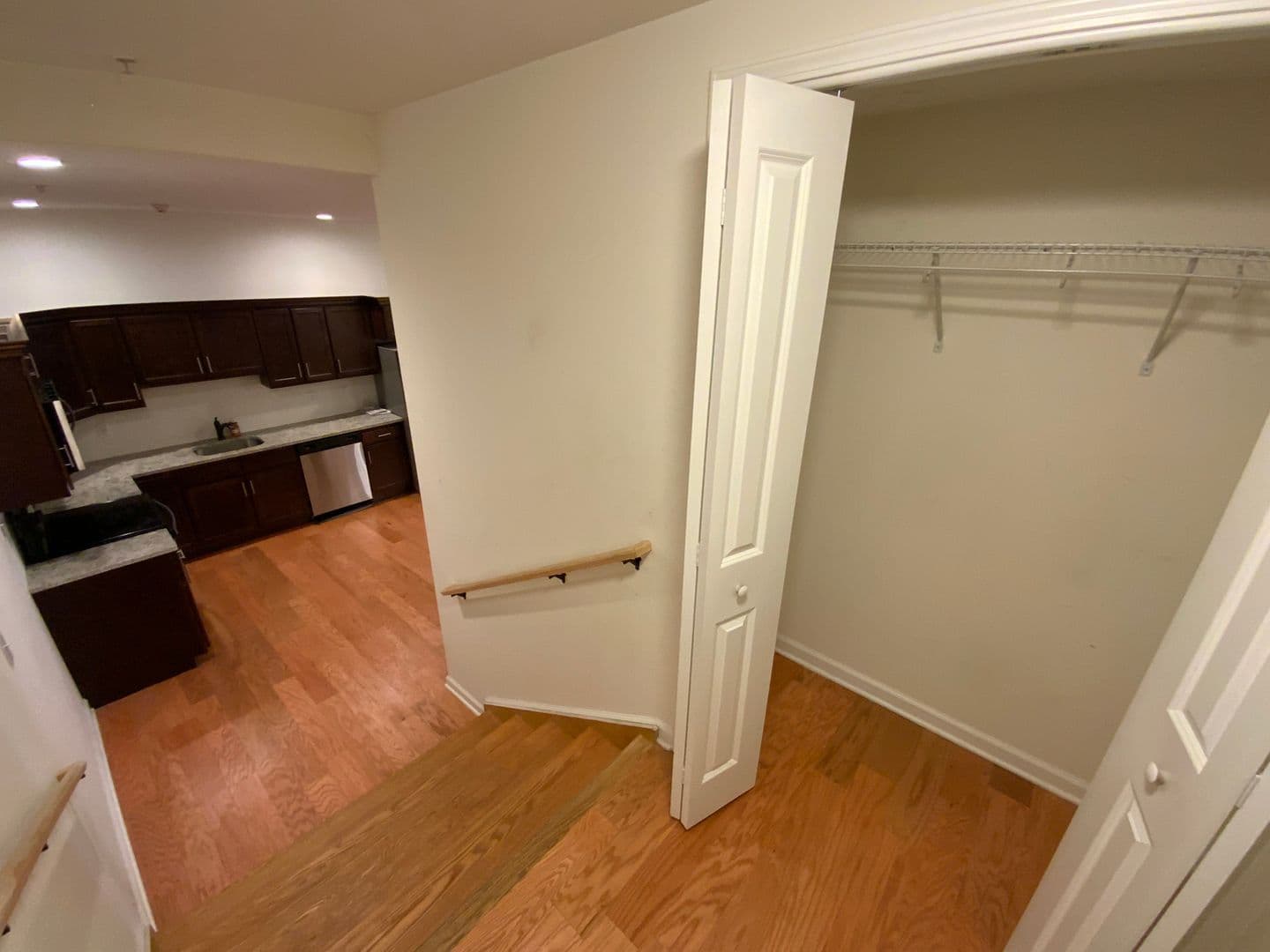 Albany Apartment: 99 Pine Street