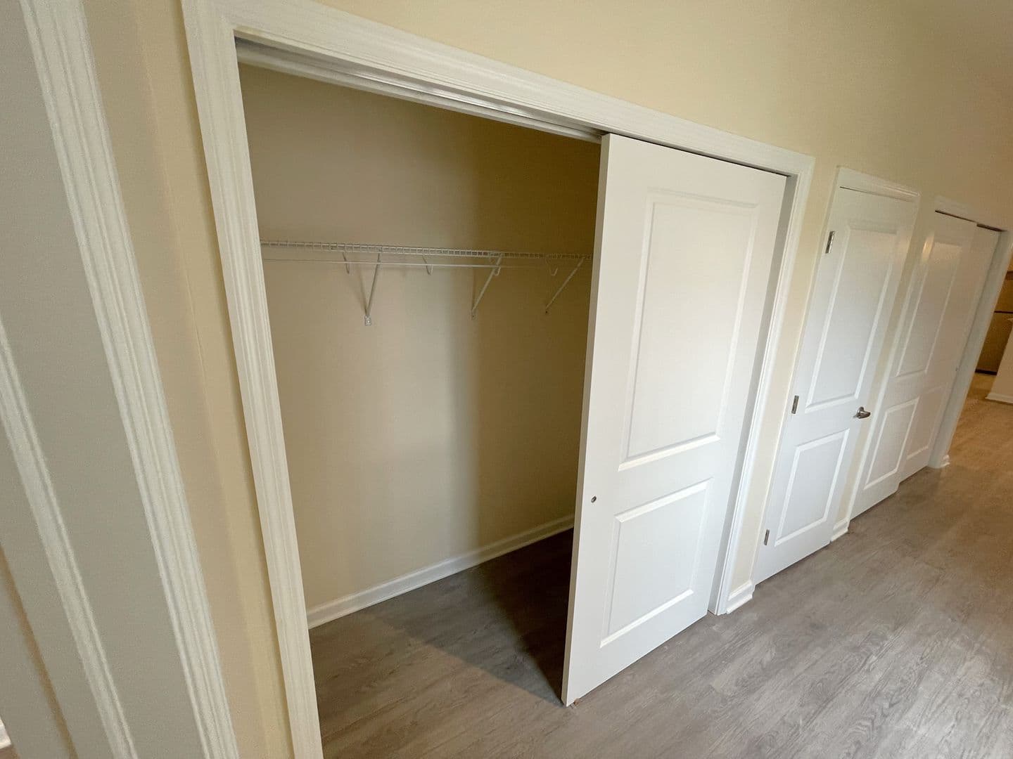 Schenectady Apartment: 192 Erie Blvd