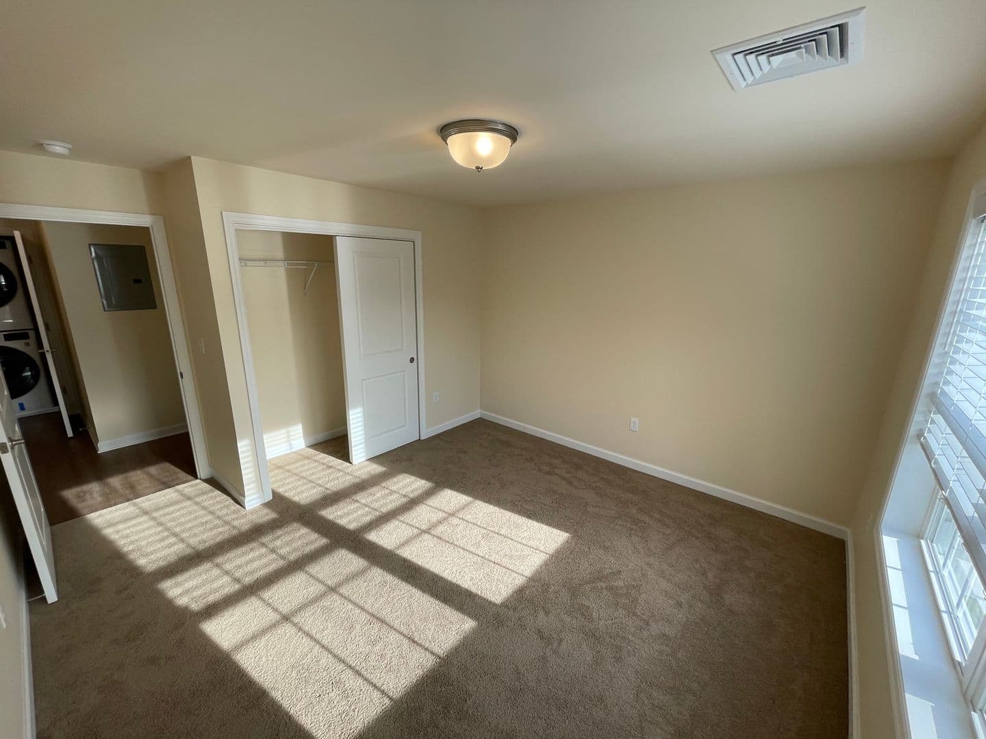 Schenectady Apartment: 540 Northend Drive