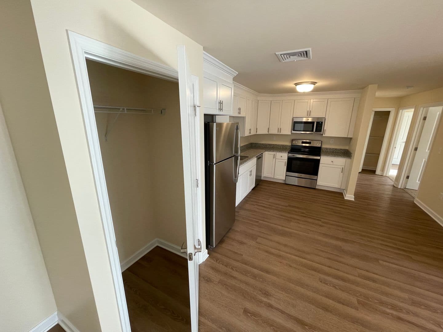 Schenectady Apartment: 540 Northend Drive