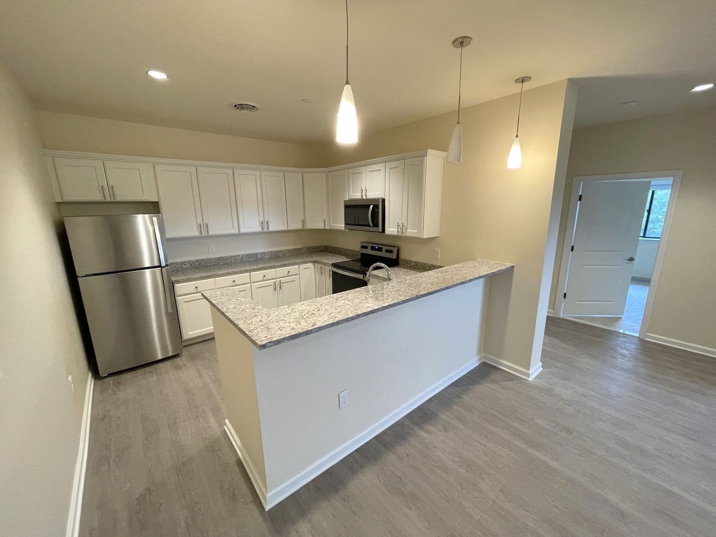 Schenectady Apartment: 192 Erie Blvd