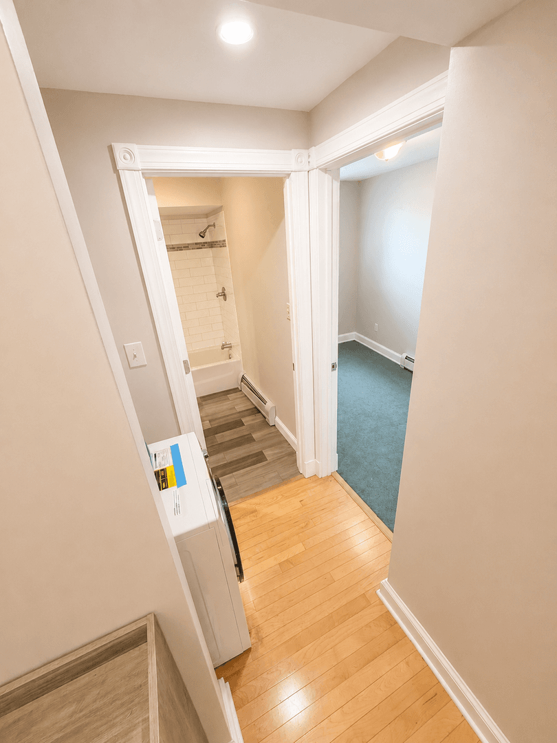 Albany Apartment: 139 Jefferson St