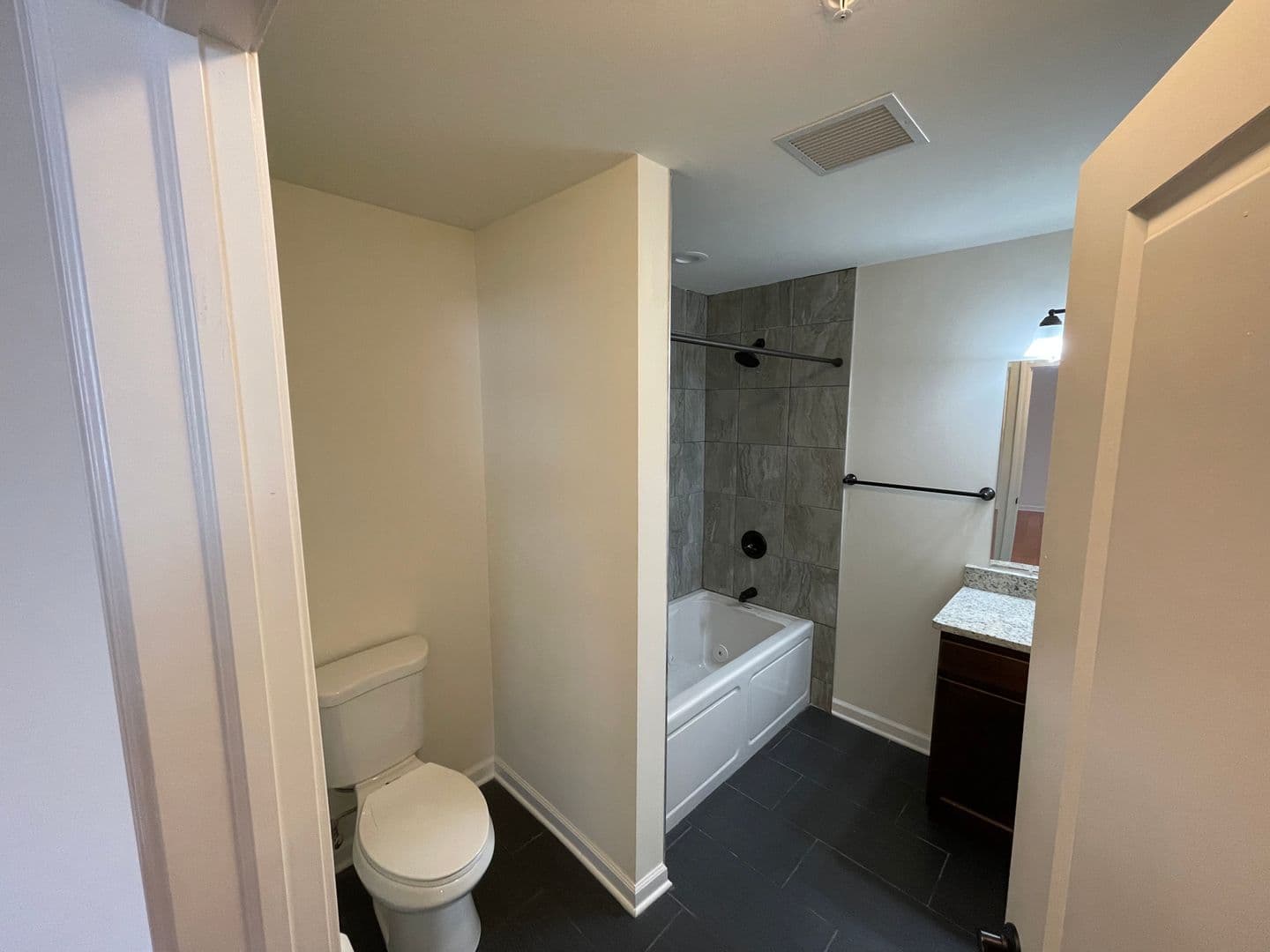Albany Apartment: 99 Pine Street