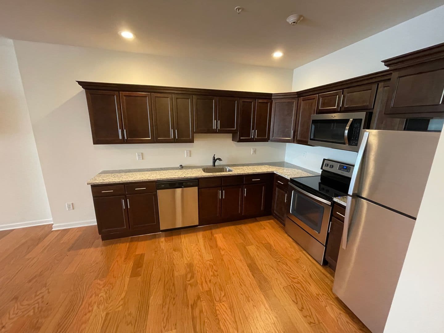 Albany Apartment: 99 Pine Street