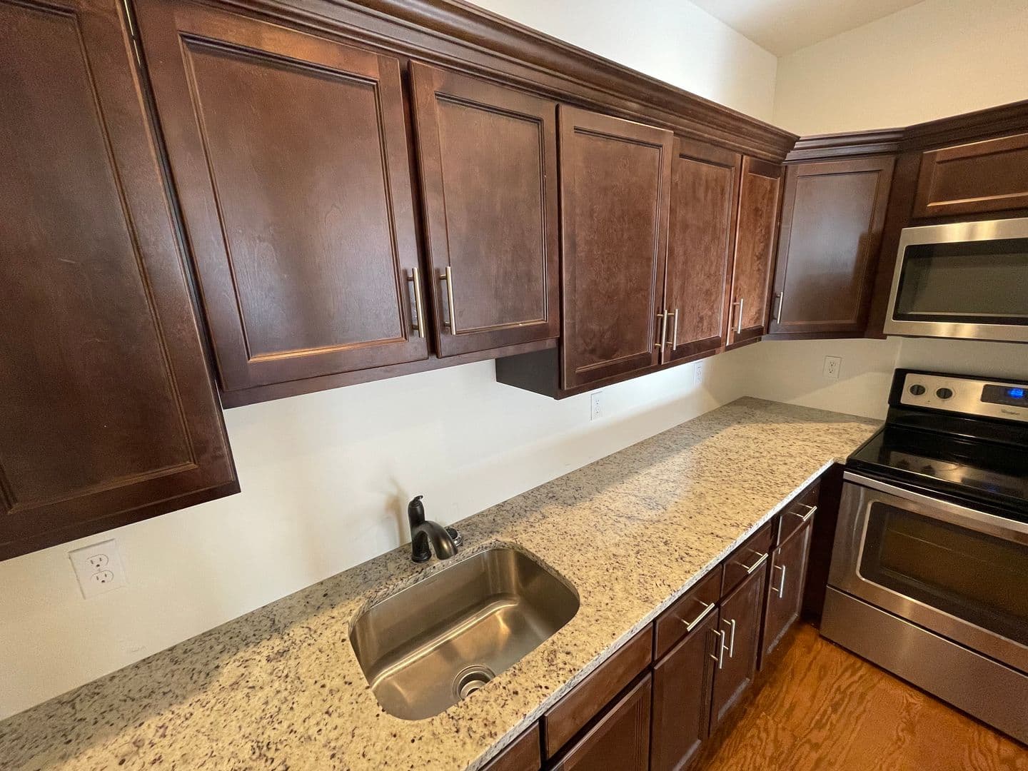 Albany Apartment: 99 Pine Street