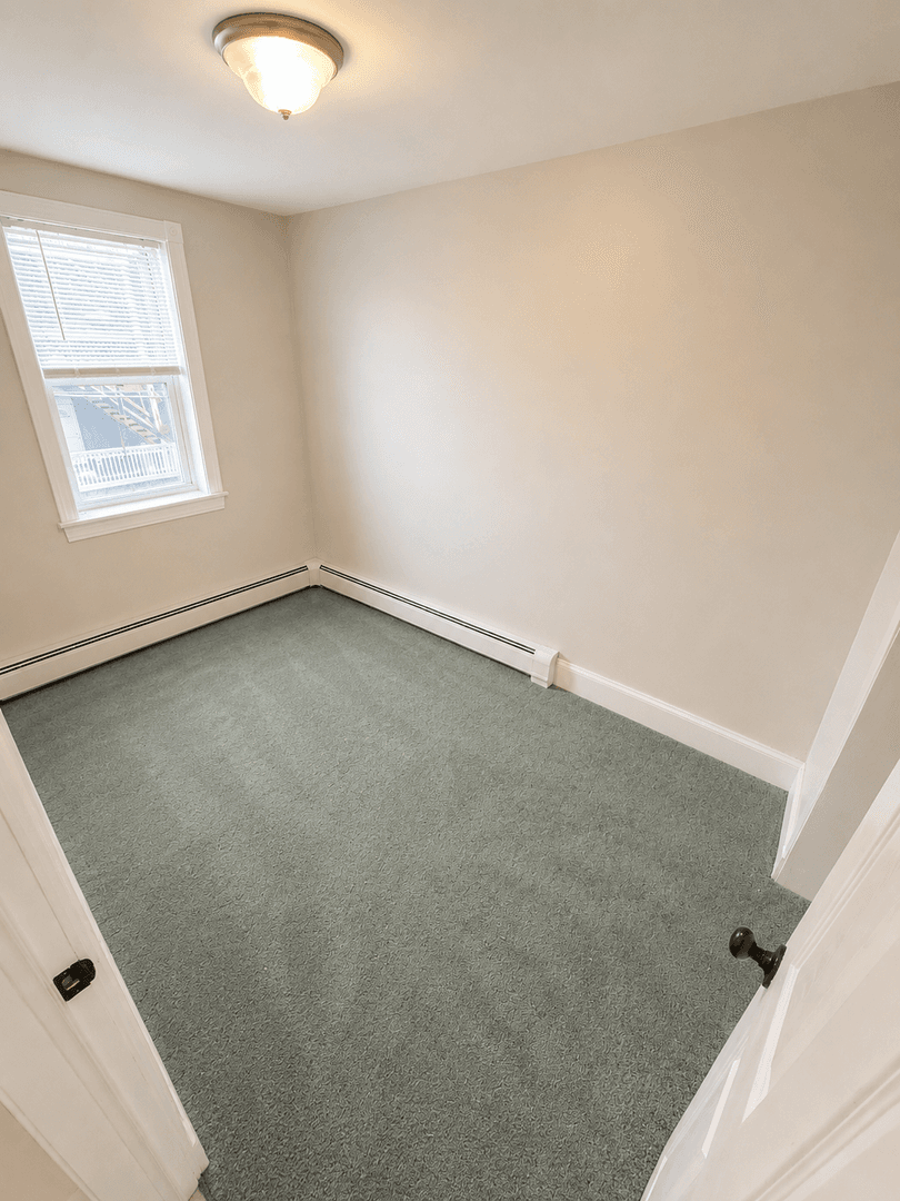 Albany Apartment: 139 Jefferson St