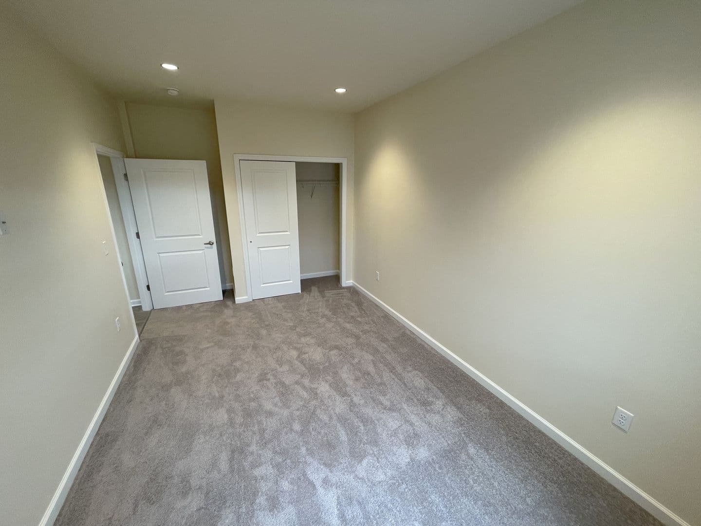 Schenectady Apartment: 192 Erie Blvd