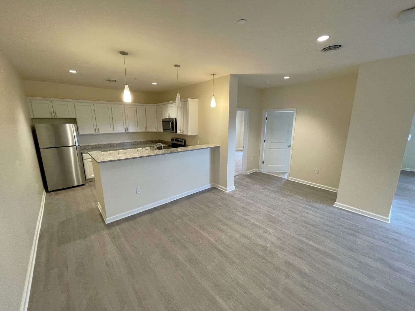 Schenectady Apartment: 192 Erie Blvd