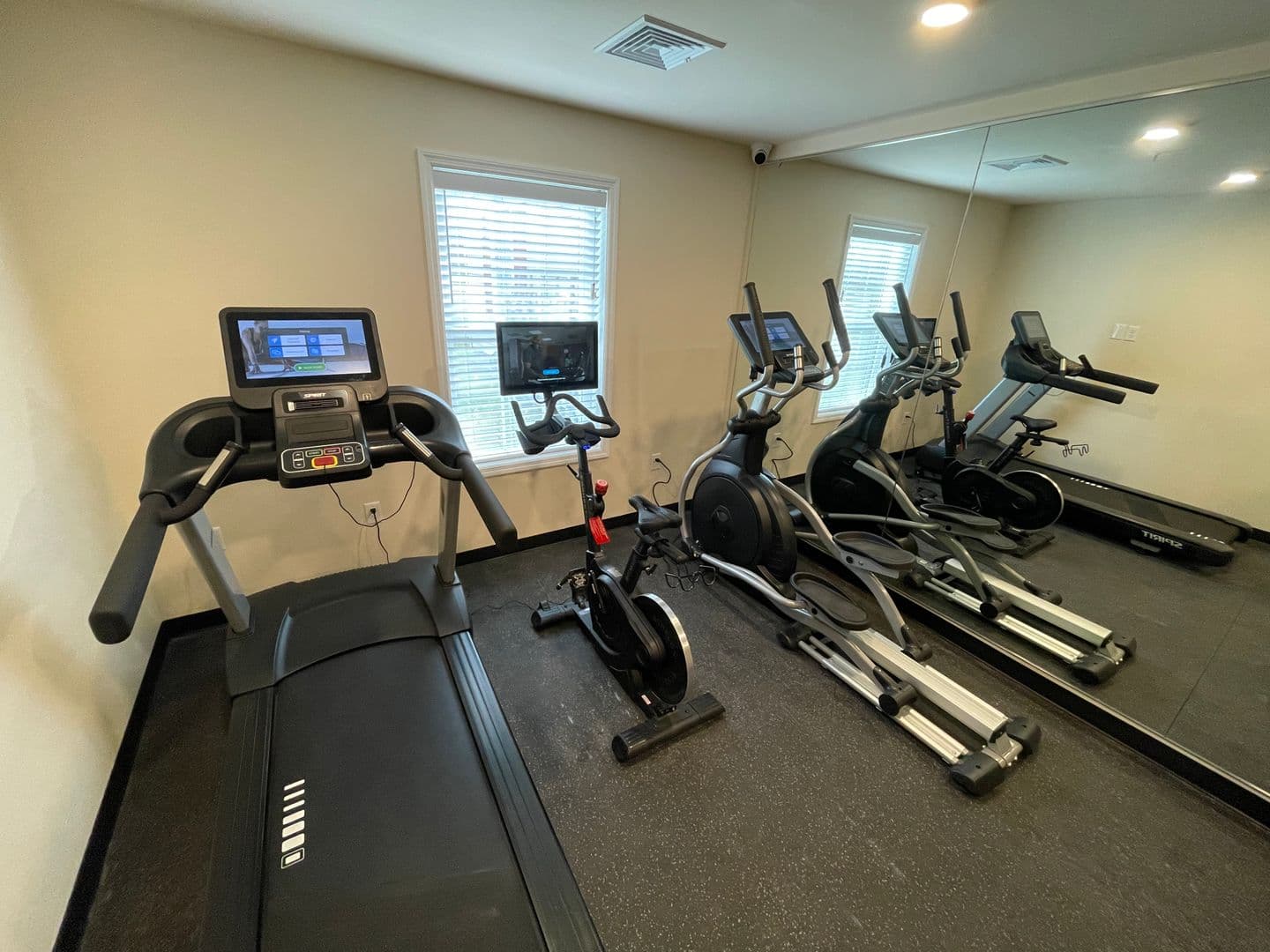 Schenectady Apartment: 540 Northend Drive