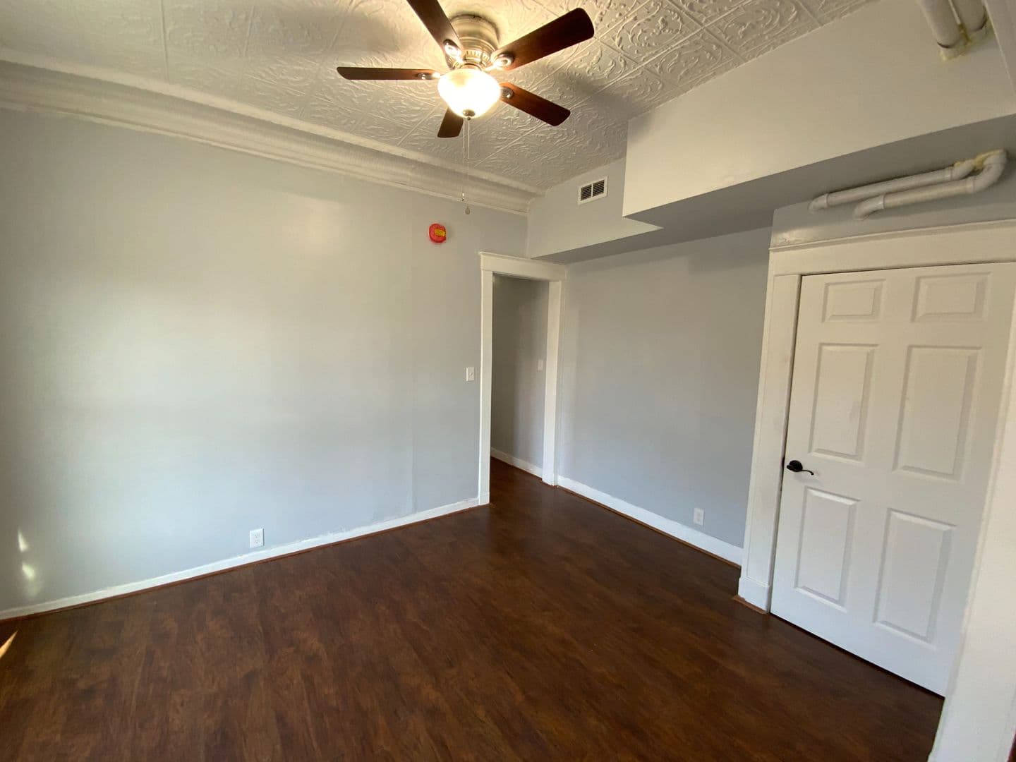 Amsterdam Apartment: 263 Division St