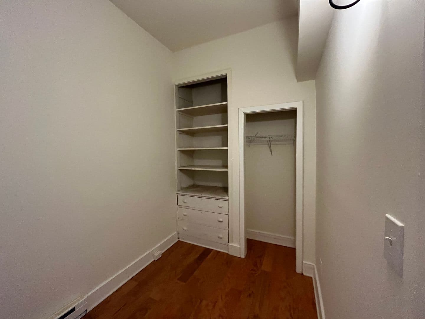 Albany Apartment: 33 South Lake Avenue
