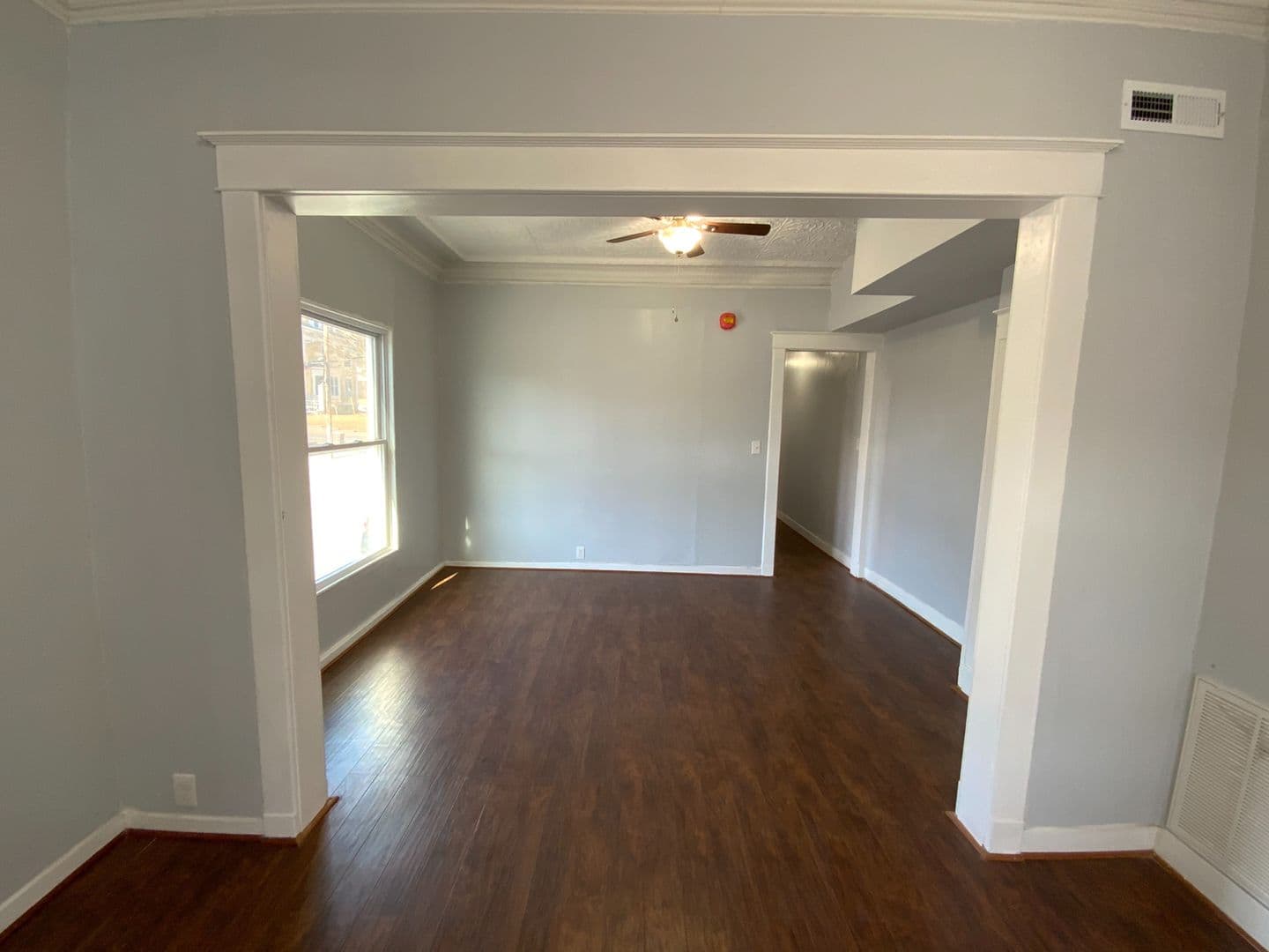 Amsterdam Apartment: 263 Division St