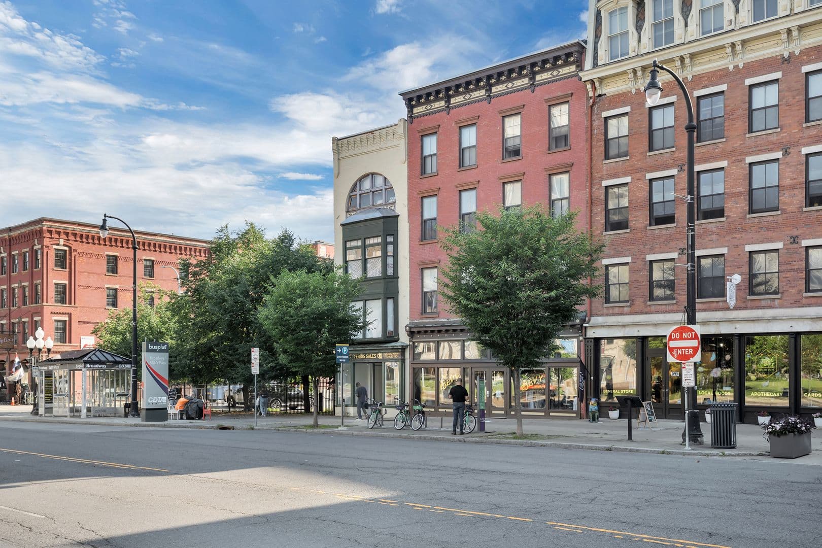 Albany Apartment: 402 Broadway